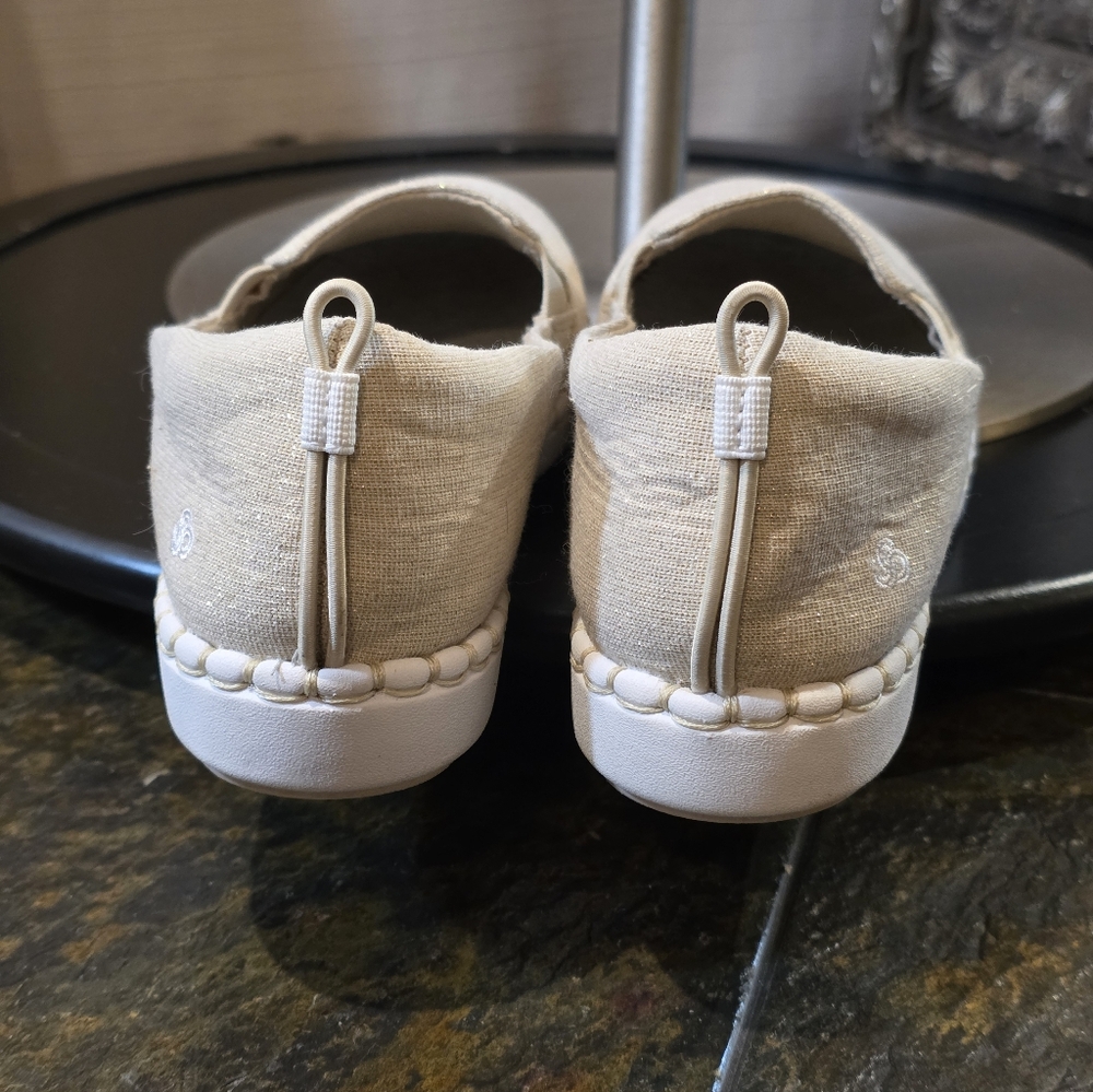 Clarks Cloudsteppers Slip-On Loafers/Flats - Soft Gold Shimmer - Sz 7.5W - Picture 5 of 8